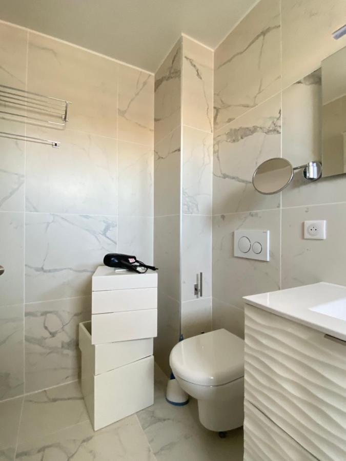 T3 Climatise Villa Juana Avec Parking Et Proche Plage Antibes Bagian luar foto